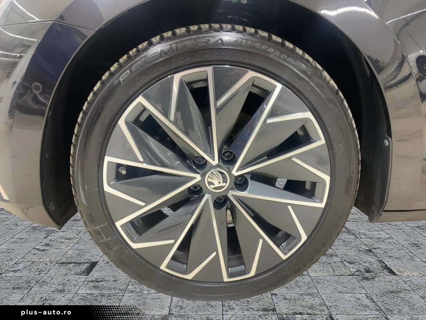 SKODA Superb Combi 2.0 TDI DSG L&K LED NAV ACC RFK AHK