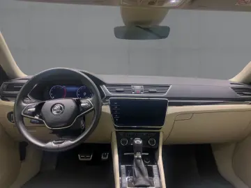 SKODA Superb Combi 2.0 TDI DSG L&K LED NAV ACC RFK AHK