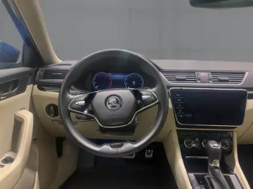 SKODA Superb Combi 2.0 TDI DSG L&K LED NAV ACC RFK AHK