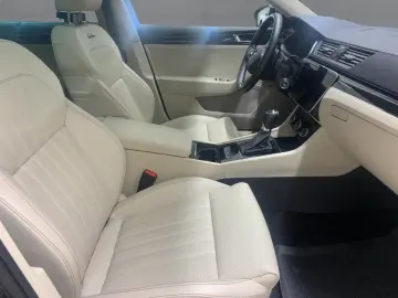 SKODA Superb Combi 2.0 TDI DSG L&K LED NAV ACC RFK AHK