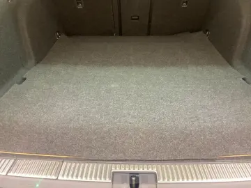 SKODA Superb Combi 2.0 TDI DSG L&K LED NAV ACC RFK AHK