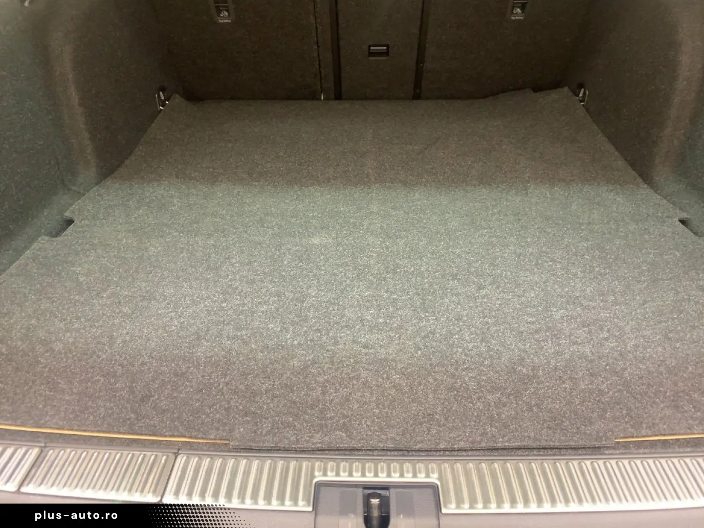 SKODA Superb Combi 2.0 TDI DSG L&K LED NAV ACC RFK AHK