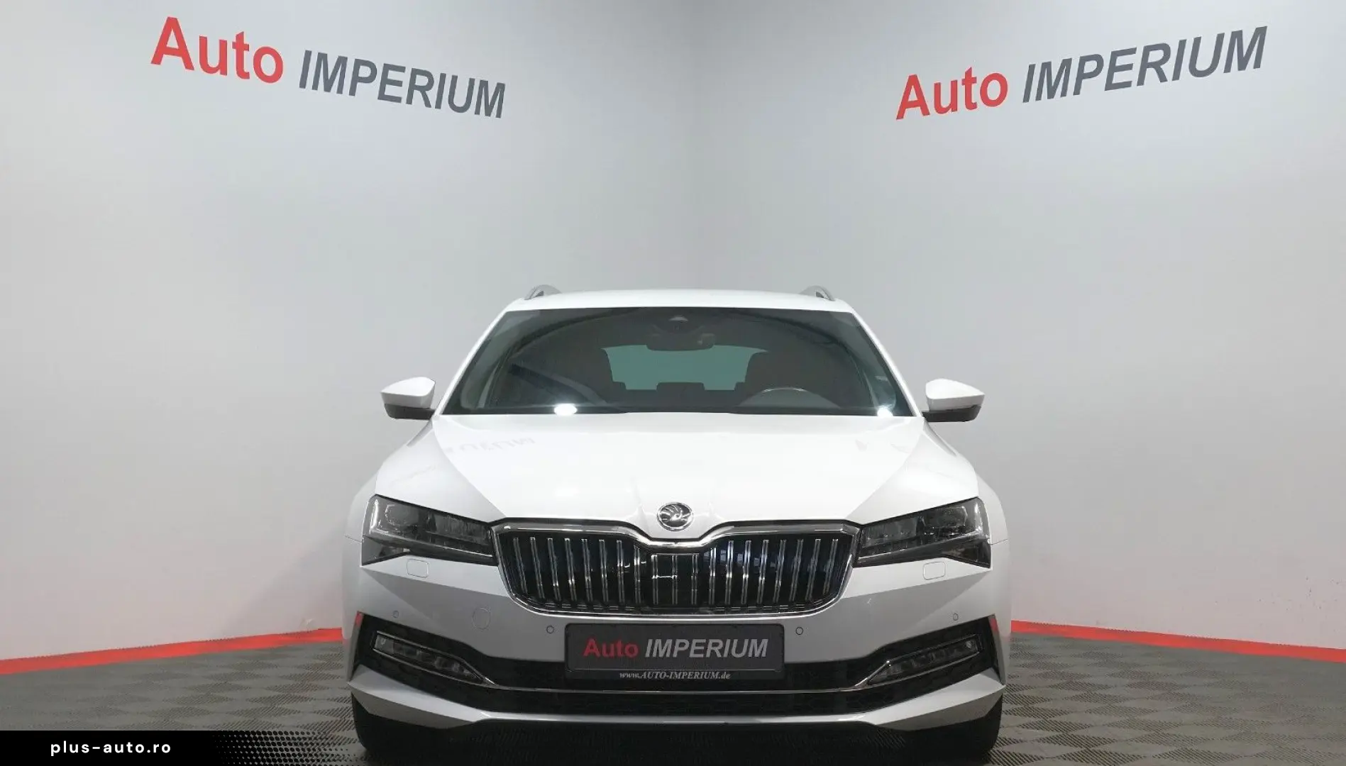 SKODA Superb Combi L&K 4x4 2.0 TSI ACC STDHZ MATRIX