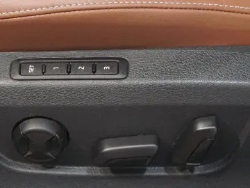 SKODA Superb Combi L&K 4x4 2.0 TSI ACC STDHZ MATRIX