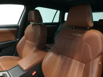 SKODA Superb Combi L&K 4x4 2.0 TSI ACC STDHZ MATRIX