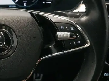 SKODA Superb Combi L&K 4x4 2.0 TSI ACC STDHZ MATRIX