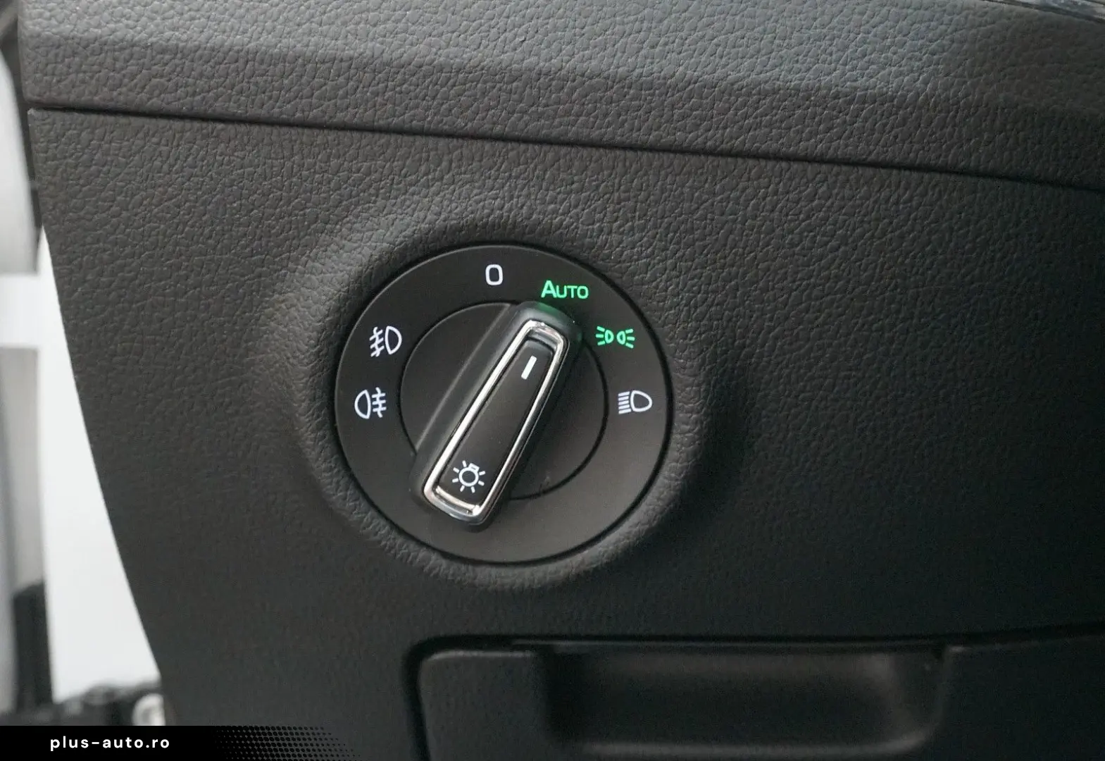 SKODA Superb Combi L&K 4x4 2.0 TSI ACC STDHZ MATRIX