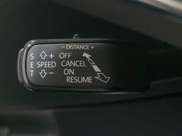 SKODA Superb Combi L&K 4x4 2.0 TSI ACC STDHZ MATRIX