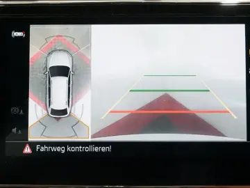 SKODA Superb Combi L&K 4x4 2.0 TSI ACC STDHZ MATRIX