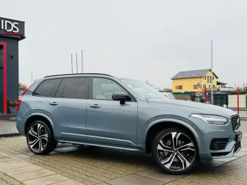 VOLVO XC 90 XC90 Plus Dark Recharge Plug-In Hybrid AWD