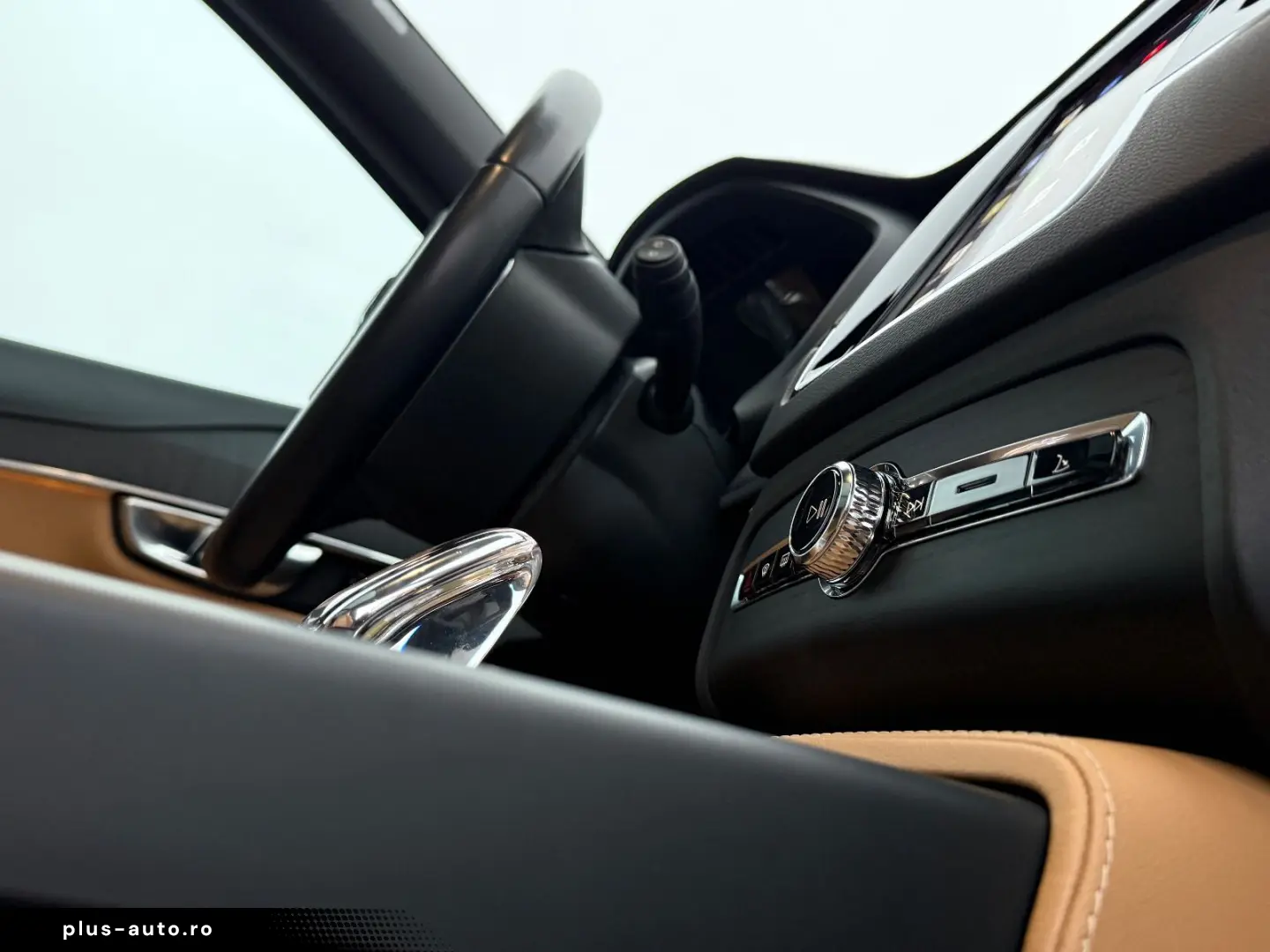 VOLVO XC 90 XC90 Plus Dark Recharge Plug-In Hybrid AWD