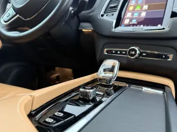 VOLVO XC 90 XC90 Plus Dark Recharge Plug-In Hybrid AWD