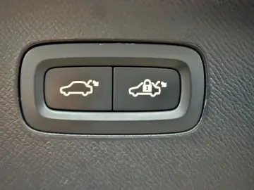 VOLVO XC 90 XC90 Plus Dark Recharge Plug-In Hybrid AWD