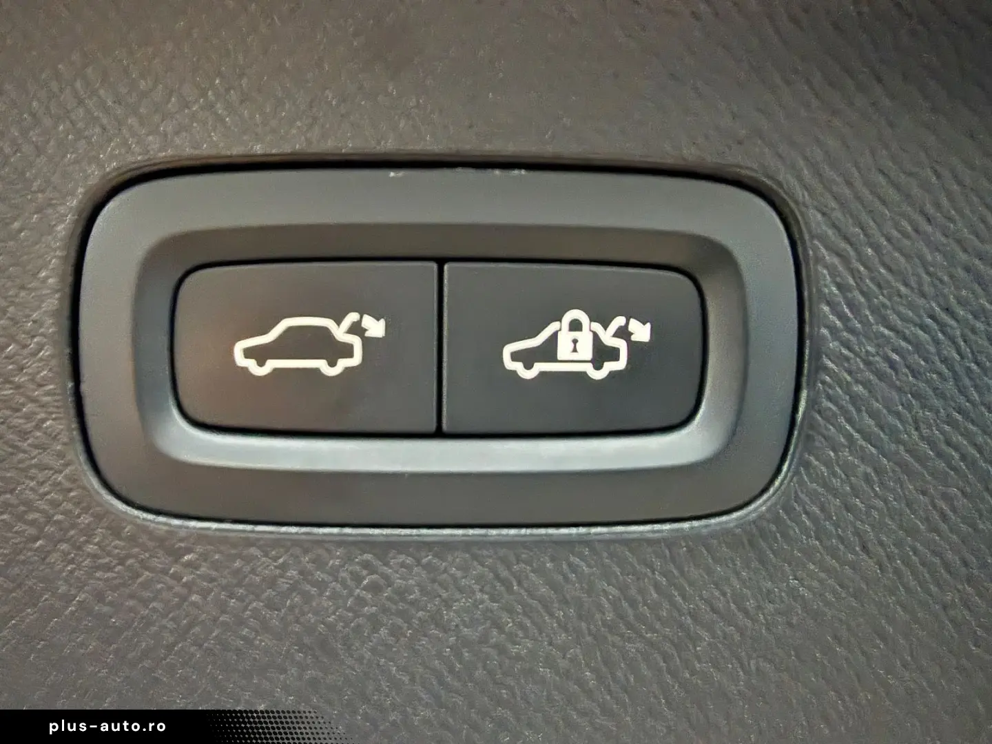 VOLVO XC 90 XC90 Plus Dark Recharge Plug-In Hybrid AWD