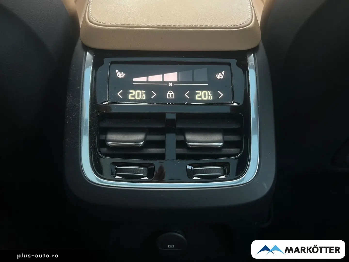 VOLVO XC90 Ultimate Bright Plug-In Hybrid AWD