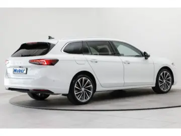 SKODA Superb Combi 2.0 TSI 4x4 DSG L&K AHK 360  Matrix
