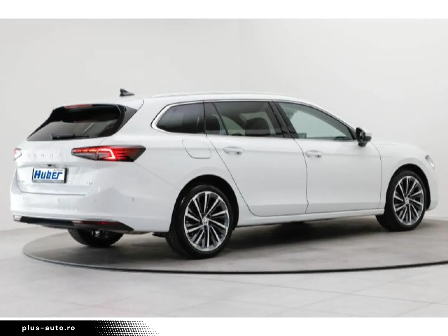 SKODA Superb Combi 2.0 TSI 4x4 DSG L&K AHK 360  Matrix