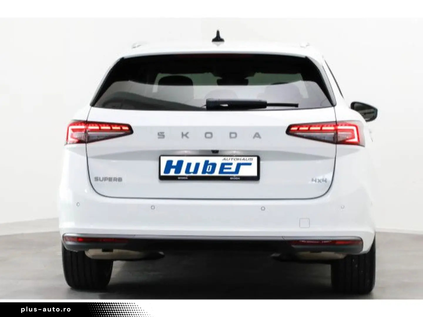 SKODA Superb Combi 2.0 TSI 4x4 DSG L&K AHK 360  Matrix