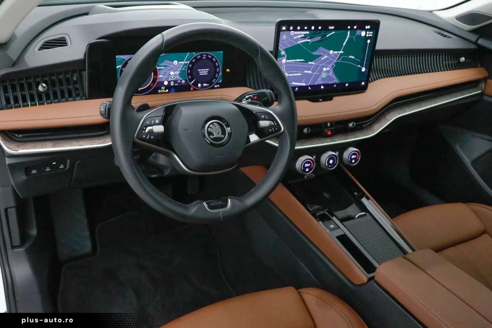 SKODA Superb Combi 2.0 TSI 4x4 DSG L&K AHK 360  Matrix