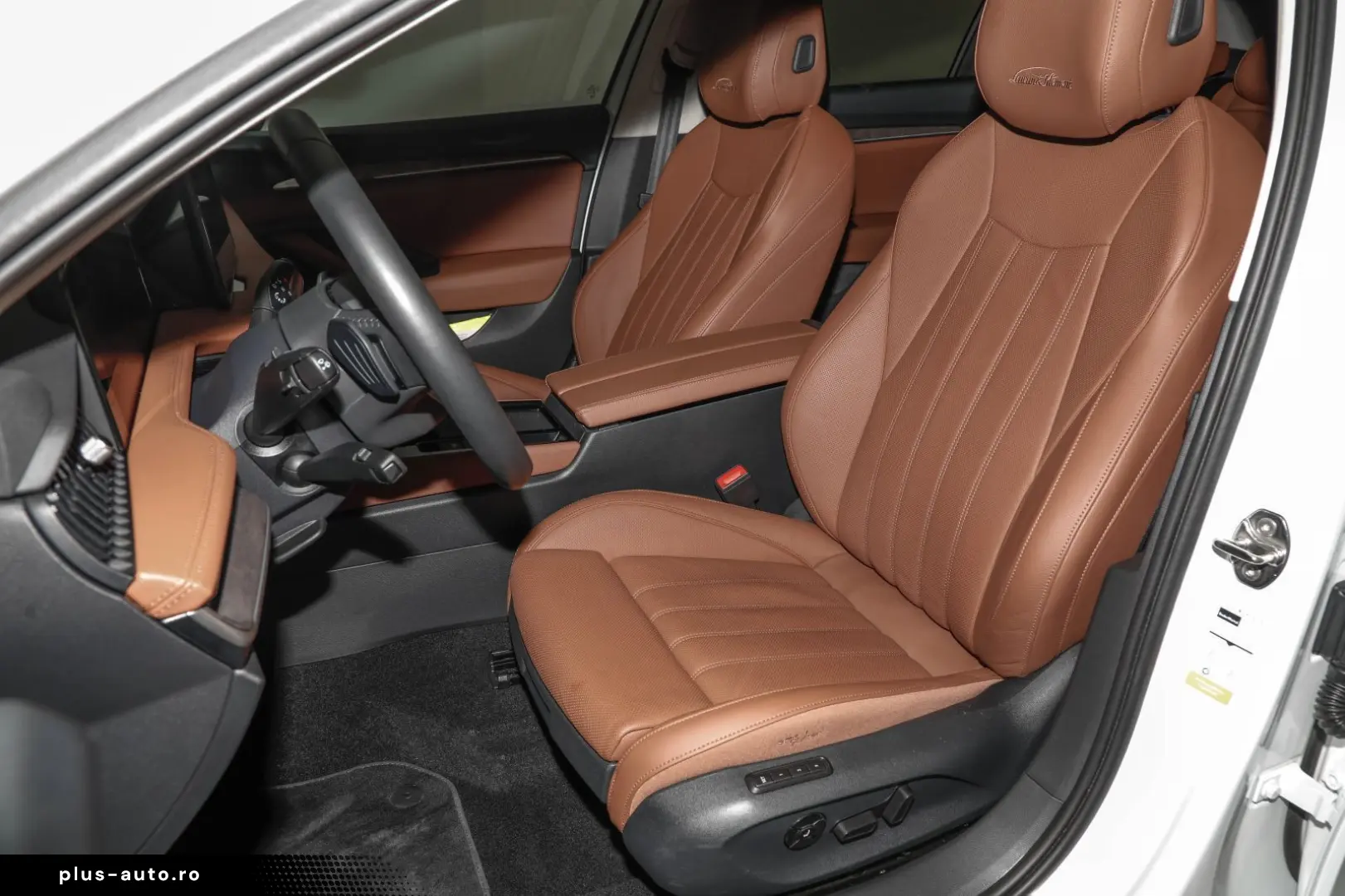 SKODA Superb Combi 2.0 TSI 4x4 DSG L&K AHK 360  Matrix