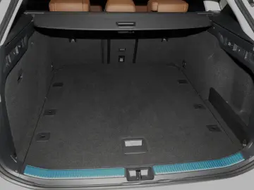 SKODA Superb Combi 2.0 TSI 4x4 DSG L&K AHK 360  Matrix