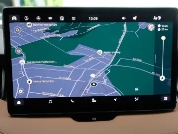 SKODA Superb Combi 2.0 TSI 4x4 DSG L&K AHK 360  Matrix