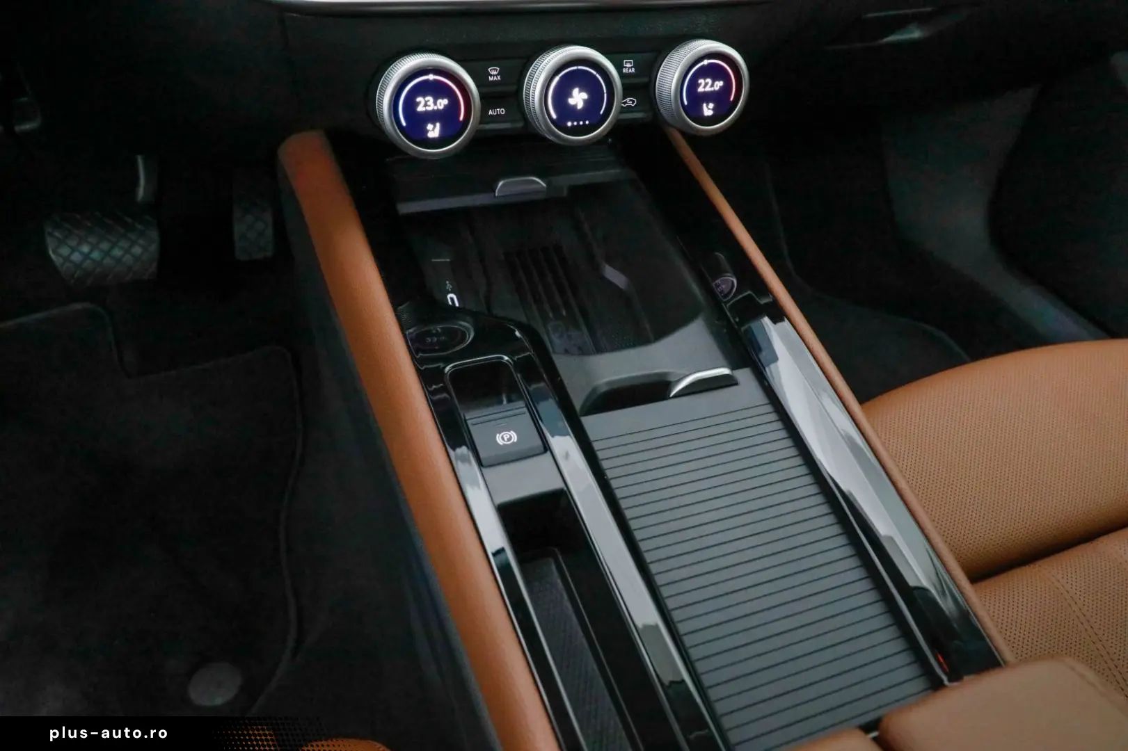 SKODA Superb Combi 2.0 TSI 4x4 DSG L&K AHK 360  Matrix