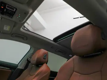 SKODA Superb Combi 2.0 TSI 4x4 DSG L&K AHK 360  Matrix