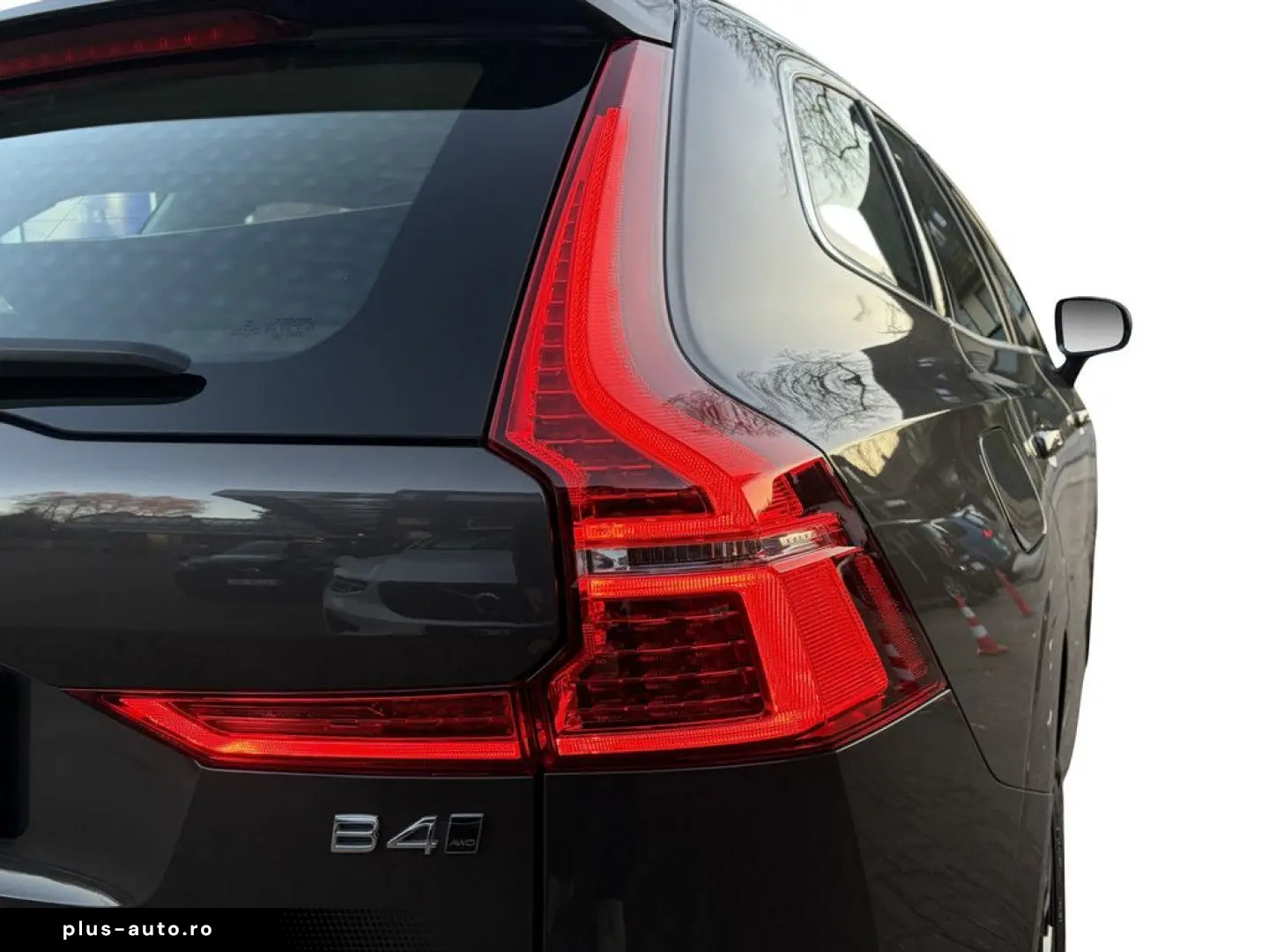 VOLVO XC60 B4 AWD Momentum