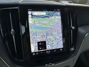 VOLVO XC60 B4 AWD Momentum