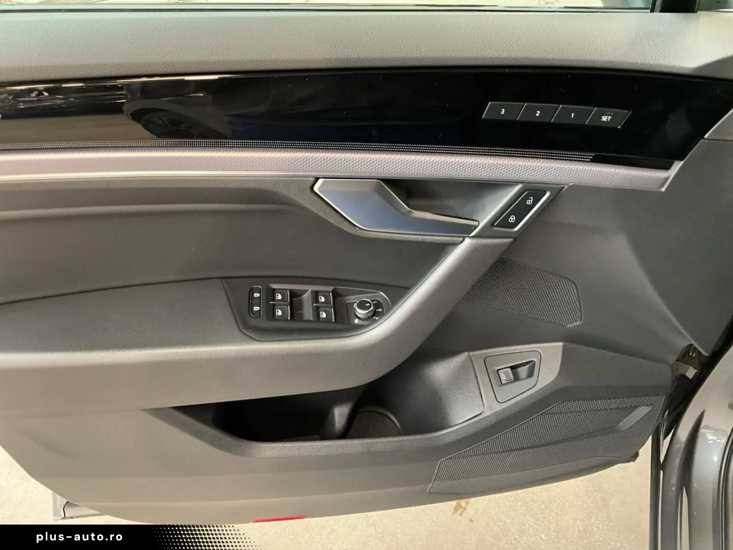 VW Touareg R-Line Black-Style AHK Luftf.