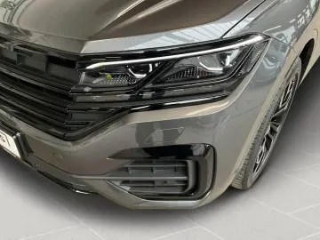 VW Touareg R-Line Black-Style AHK Luftf.