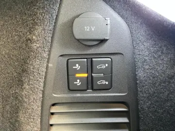 VW Touareg R-Line Black-Style AHK Luftf.