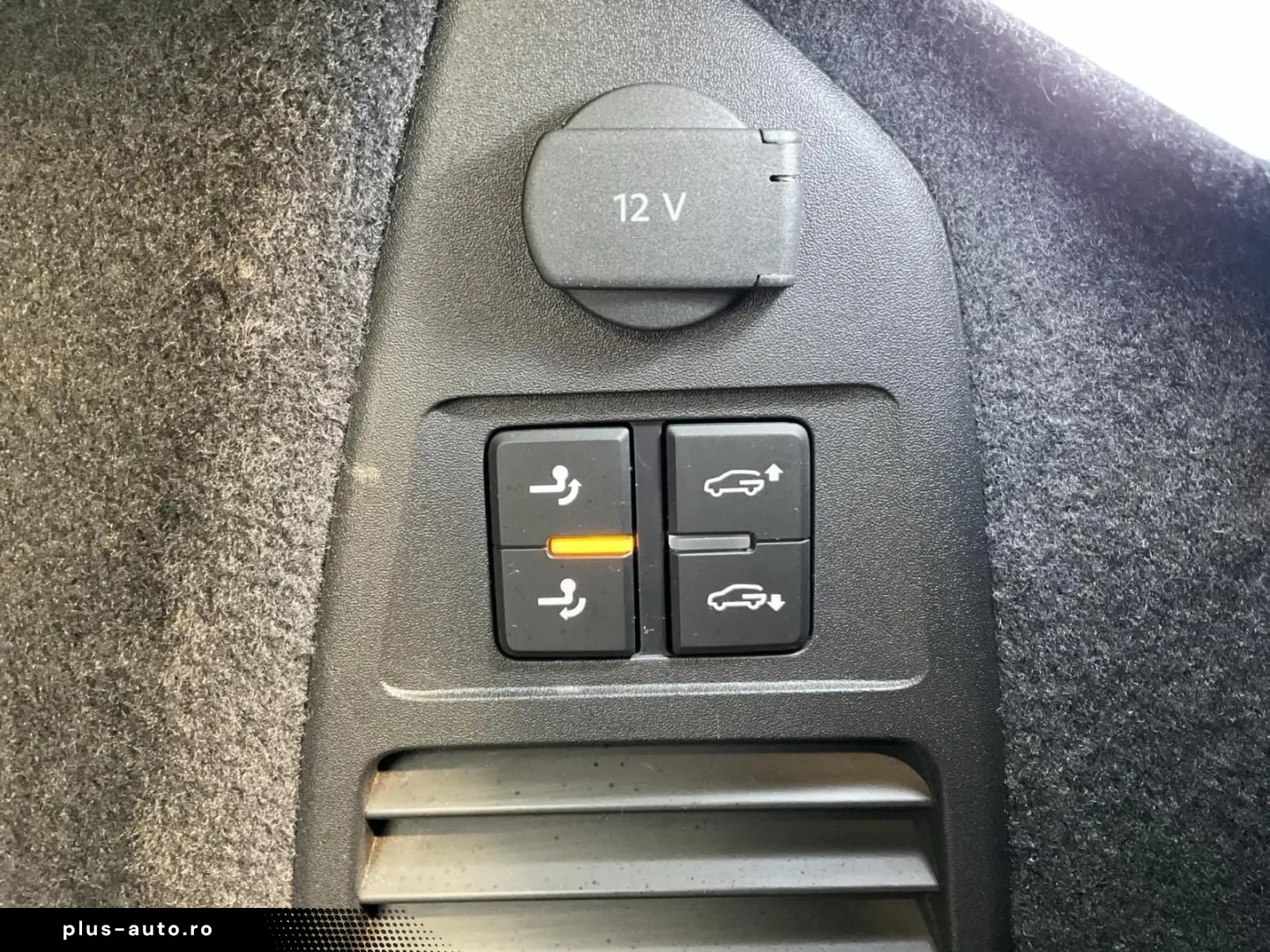 VW Touareg R-Line Black-Style AHK Luftf.