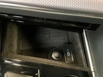 VW Touareg R-Line Black-Style AHK Luftf.