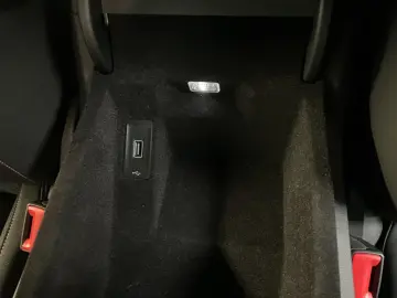 VW Touareg R-Line Black-Style AHK Luftf.