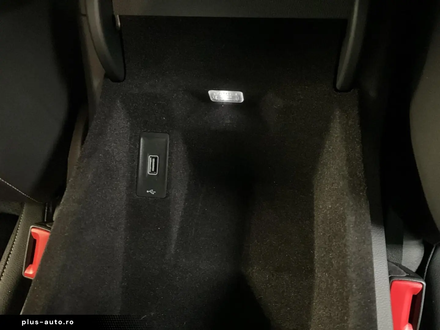 VW Touareg R-Line Black-Style AHK Luftf.