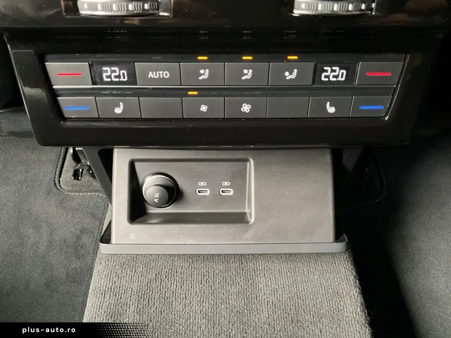 VW Touareg R-Line Black-Style AHK Luftf.