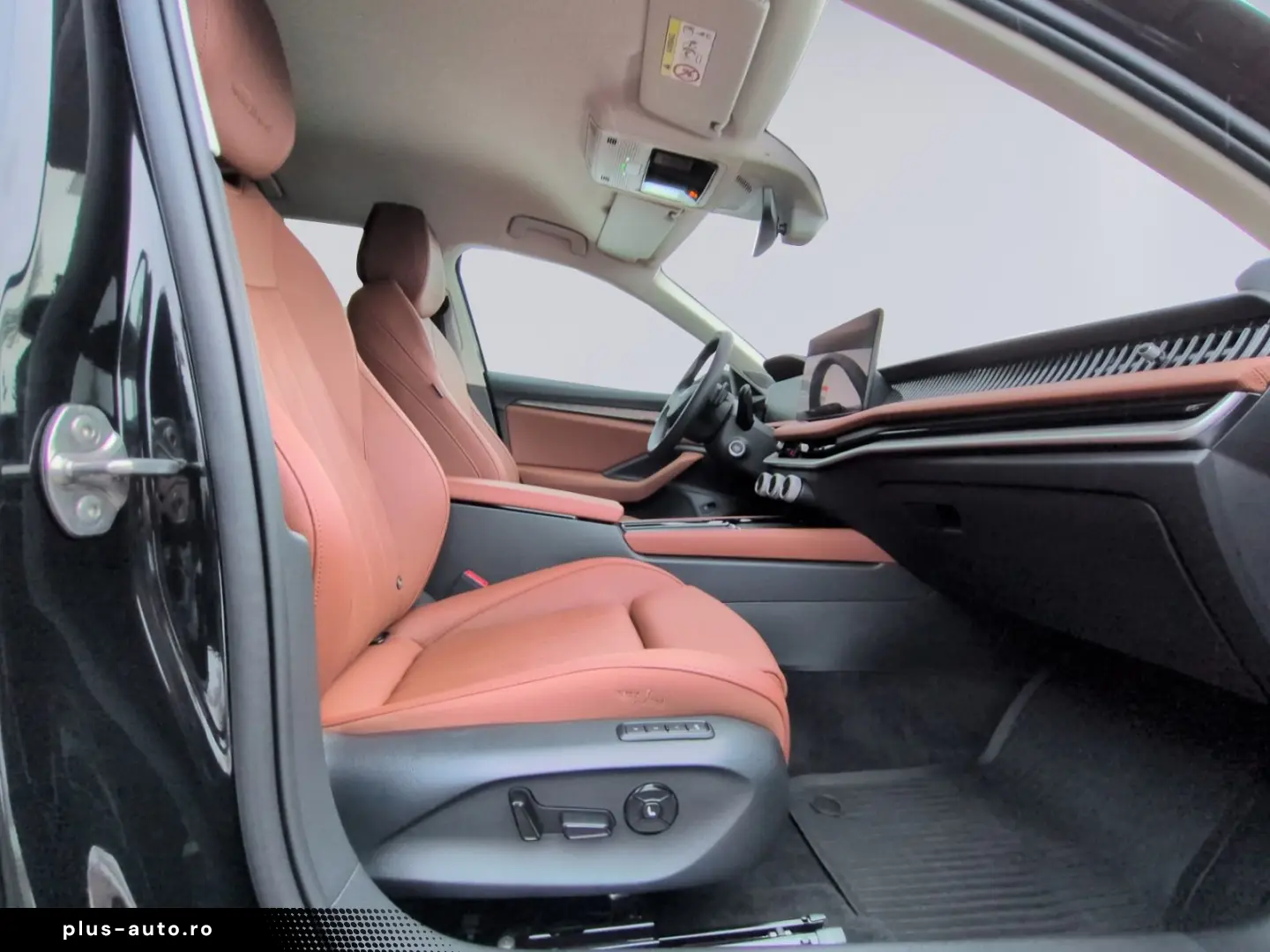 SKODA Superb 2.0 TSI 4x4 L&K HEAD-UP AHK KAMERA