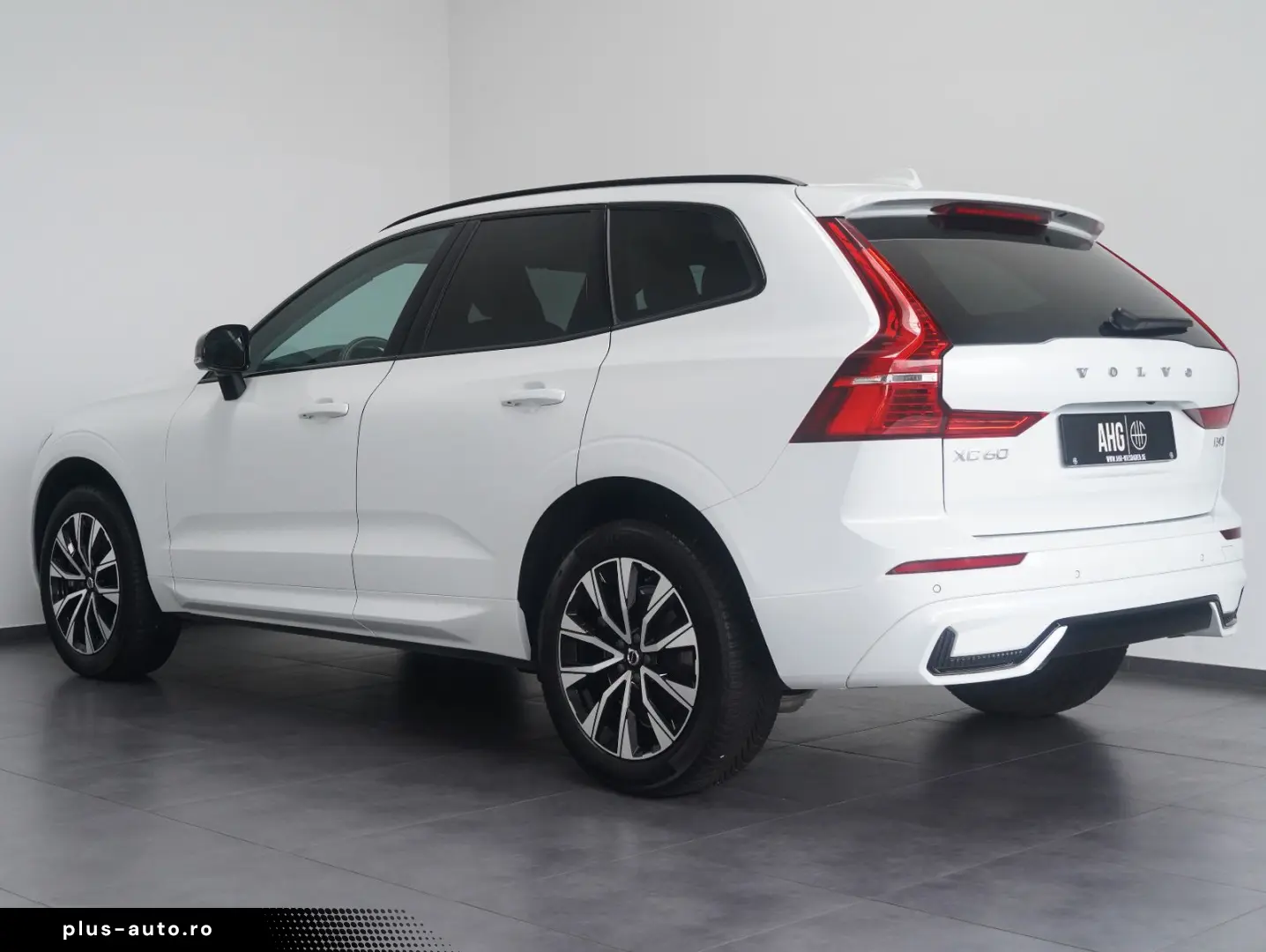 VOLVO XC60 B4 D AWD Plus Dark