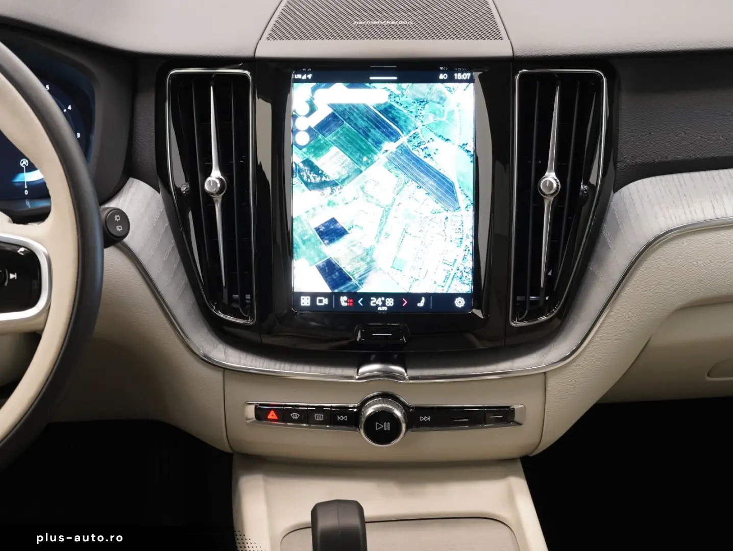 VOLVO XC60 B4 D AWD Plus Dark