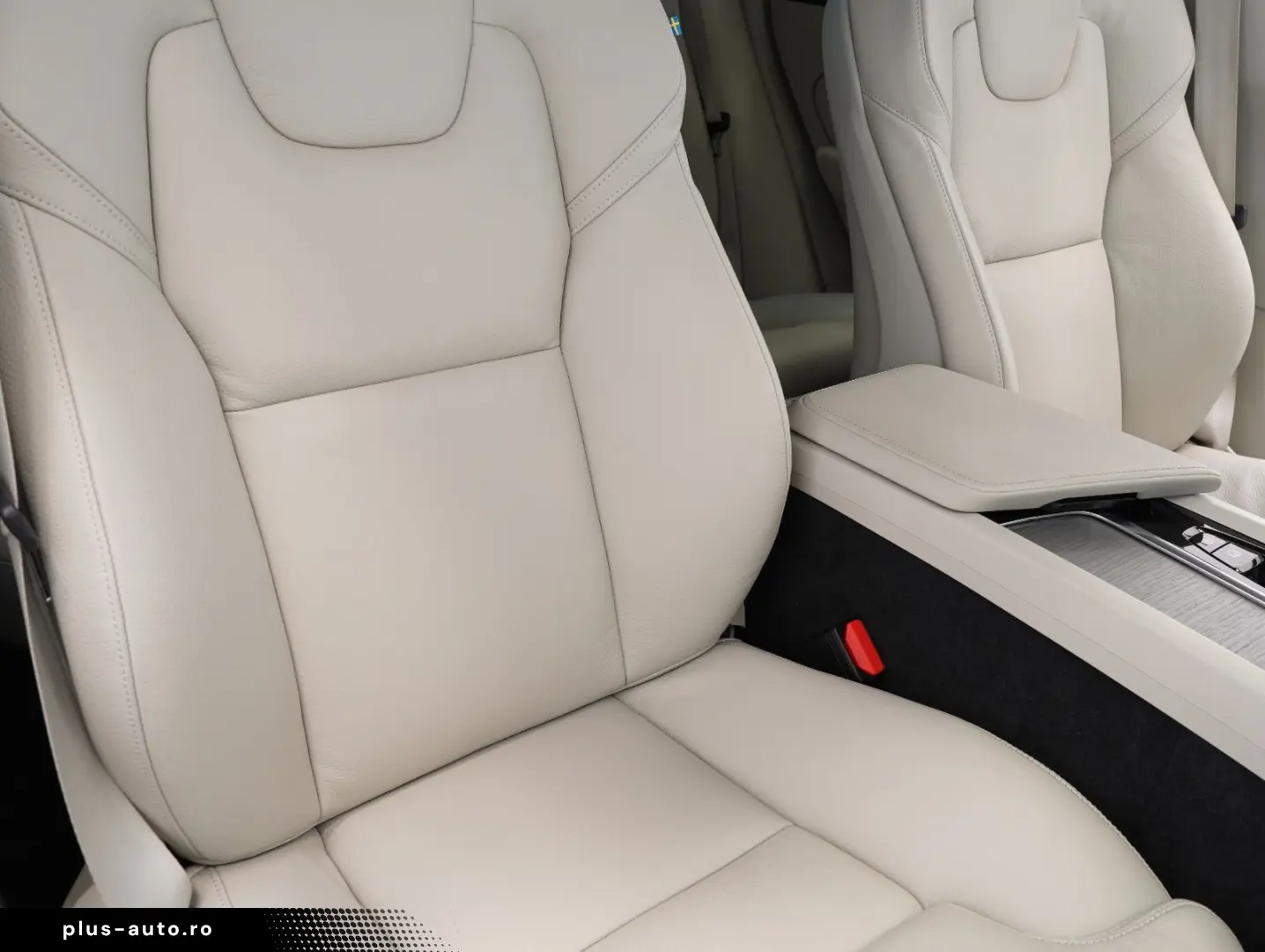 VOLVO XC60 B4 D AWD Plus Dark