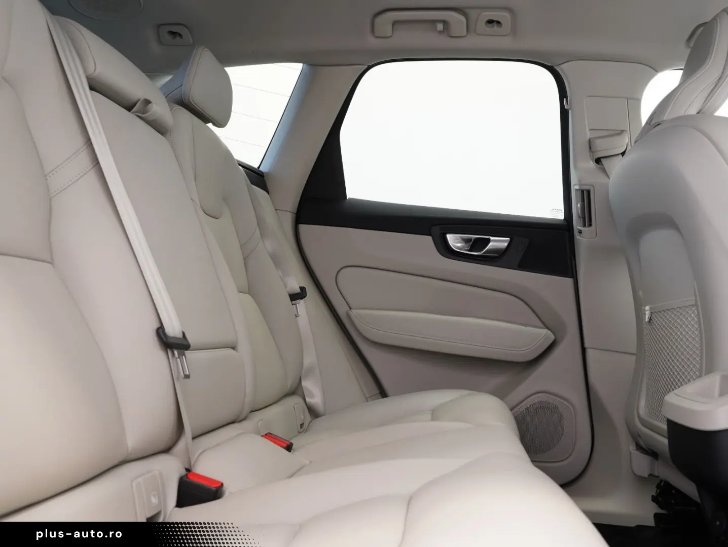 VOLVO XC60 B4 D AWD Plus Dark