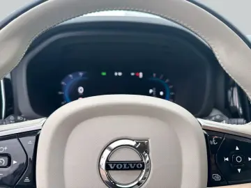 VOLVO XC60 B5 B AWD Core