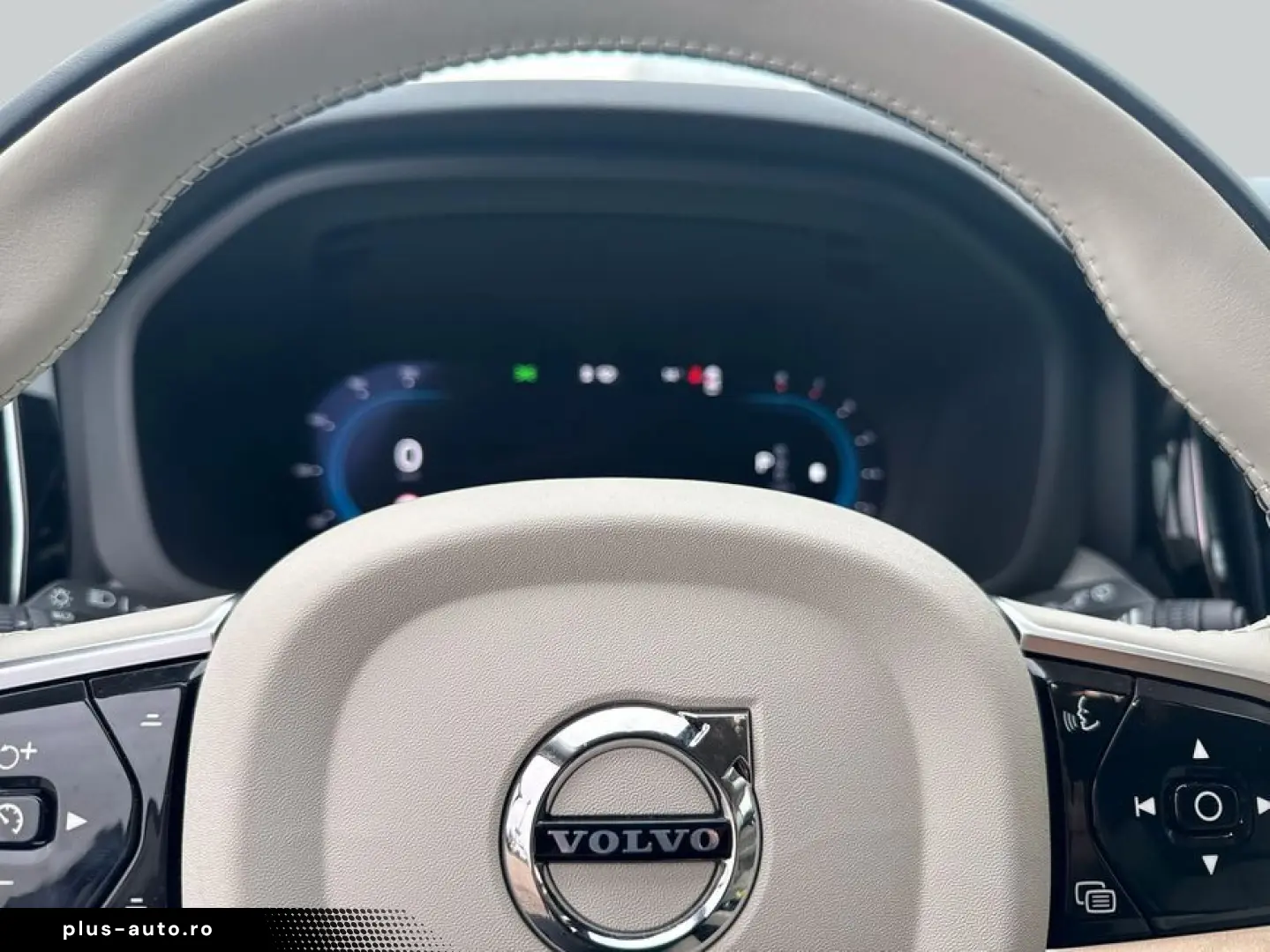 VOLVO XC60 B5 B AWD Core