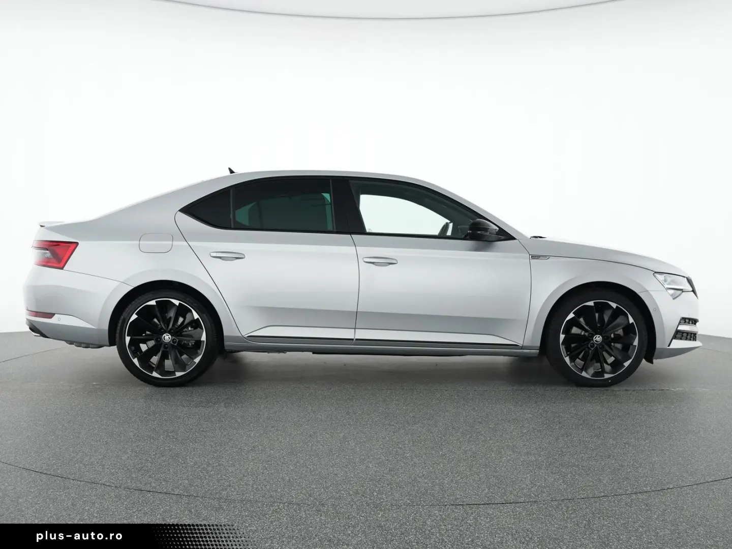 SKODA Superb Sportline 4x4 ACC Kamera LED Totwinkel-As