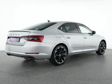 SKODA Superb Sportline 4x4 ACC Kamera LED Totwinkel-As