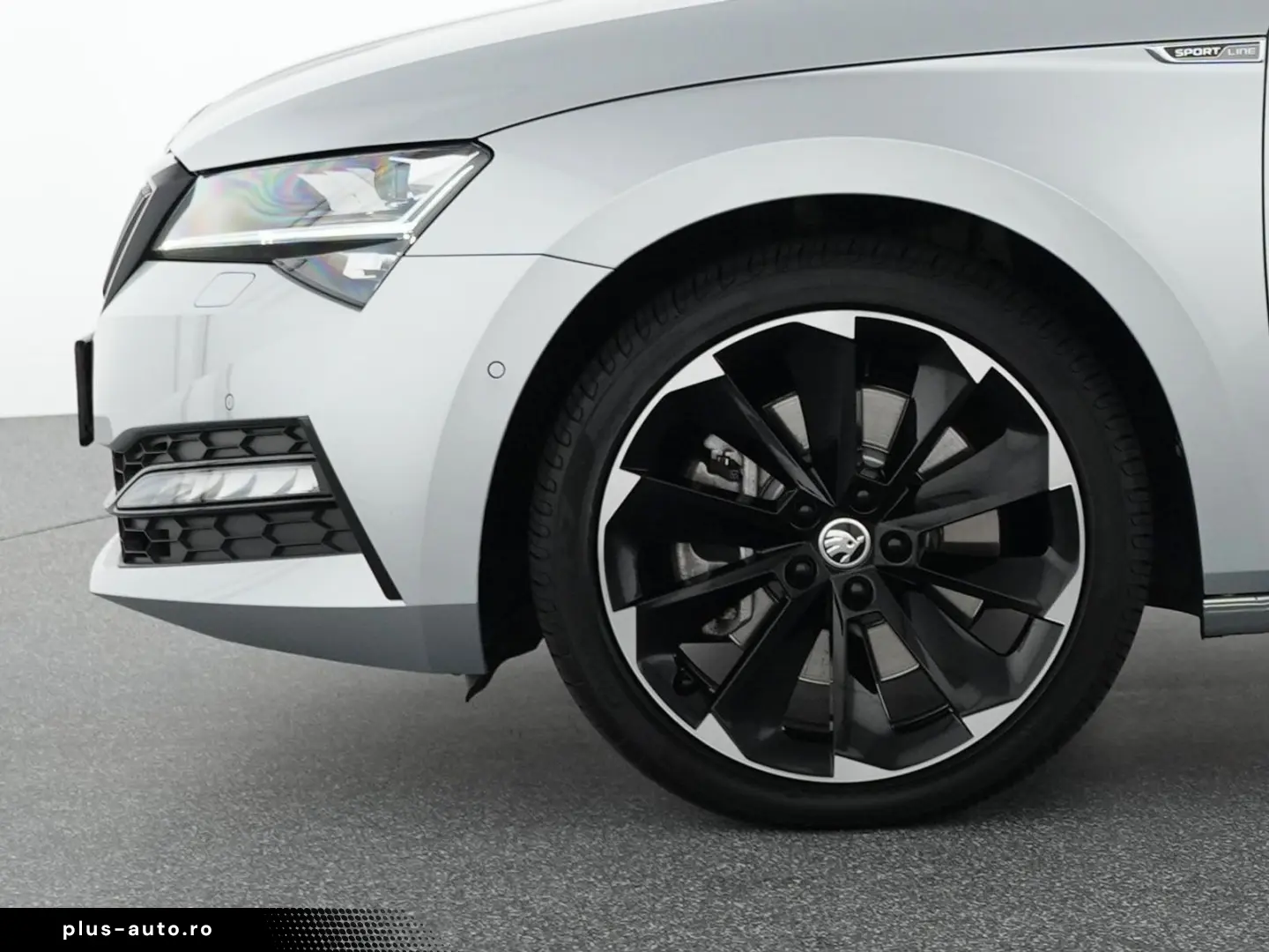 SKODA Superb Sportline 4x4 ACC Kamera LED Totwinkel-As