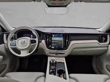 VOLVO XC60 T6 AWD Hybrid Plus Dark