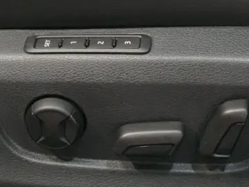 SKODA Superb Lim. 2.0 TSI Sportline 4x4 TEMP MATRIX VC